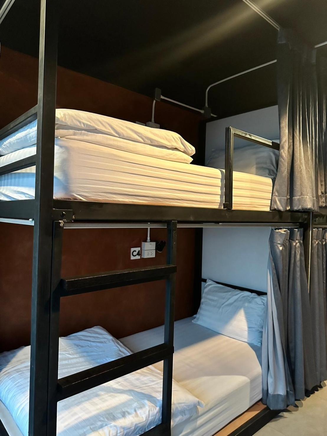 New Warm Light Hostel Chiang Mai Zewnętrze zdjęcie