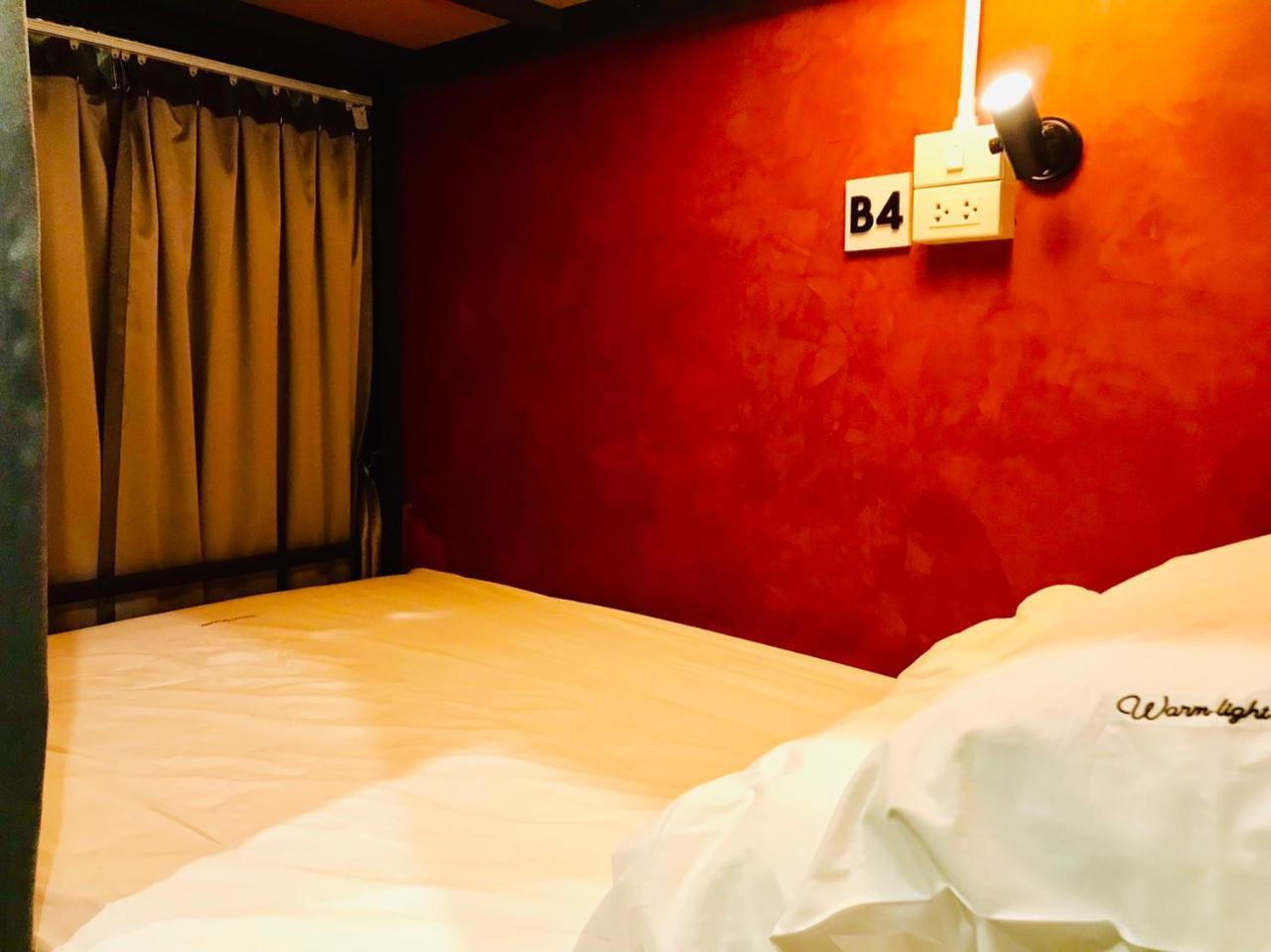 New Warm Light Hostel Chiang Mai Zewnętrze zdjęcie